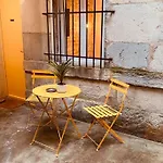 Studio Renove Avec Patio, Coeur Du Centre Ville