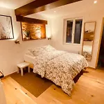 Studio Renove Avec Patio, Coeur Du Centre Ville